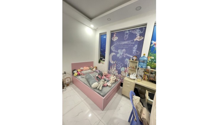 CUỐI NGUYỄN SƠN, KẾ LÊ THÚC HOẠCH - BÌNH LONG, XE HƠI THÔNG, 4x16M, 2 LẦU KIÊN CỐ, CHỈ 6.X TỶ